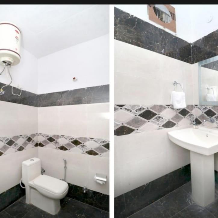 Hotel Kb Square Near Chandigarh Railway Station Kültér fotó