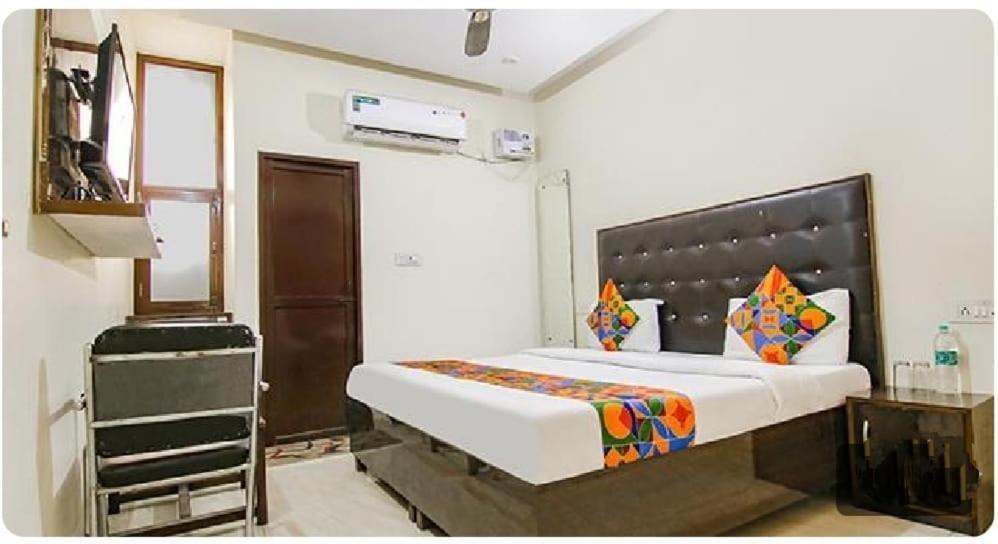 Hotel Kb Square Near Chandigarh Railway Station Kültér fotó
